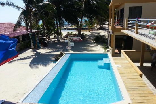 Beach Club Budget Rooms At Popeyes Caye Caulker Luaran gambar