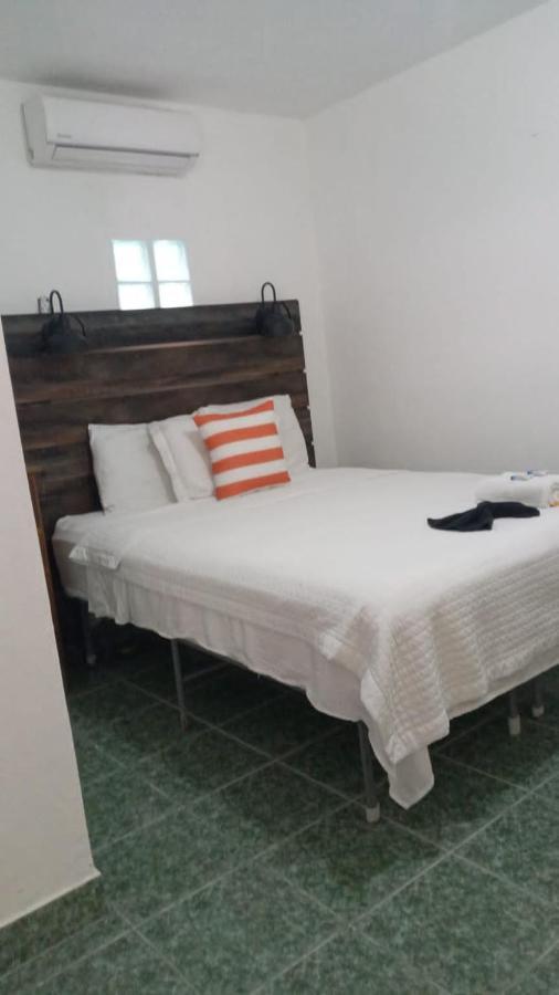 Beach Club Budget Rooms At Popeyes Caye Caulker Luaran gambar