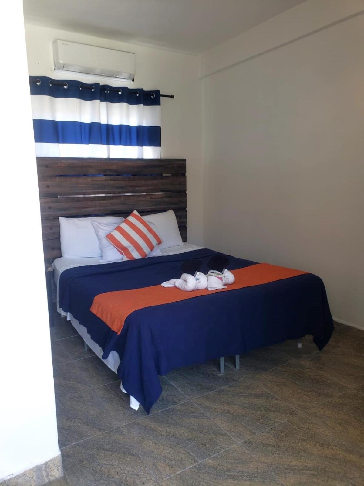 Beach Club Budget Rooms At Popeyes Caye Caulker Luaran gambar