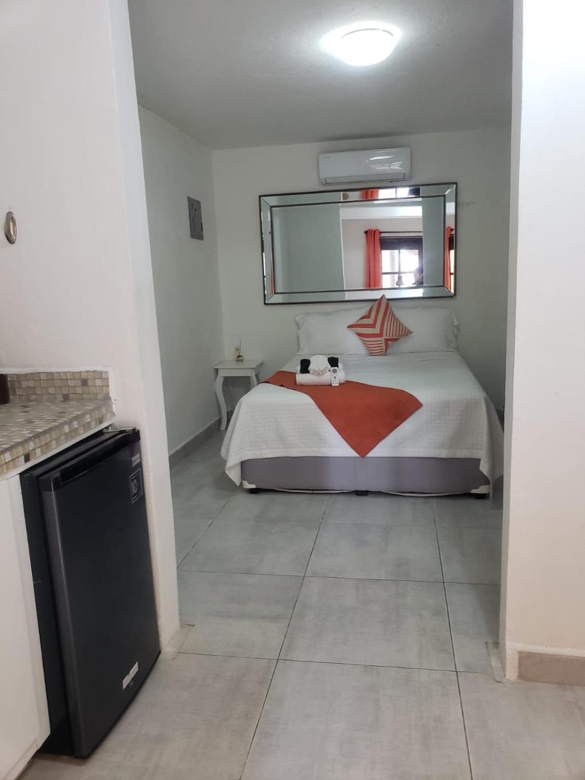 Beach Club Budget Rooms At Popeyes Caye Caulker Luaran gambar
